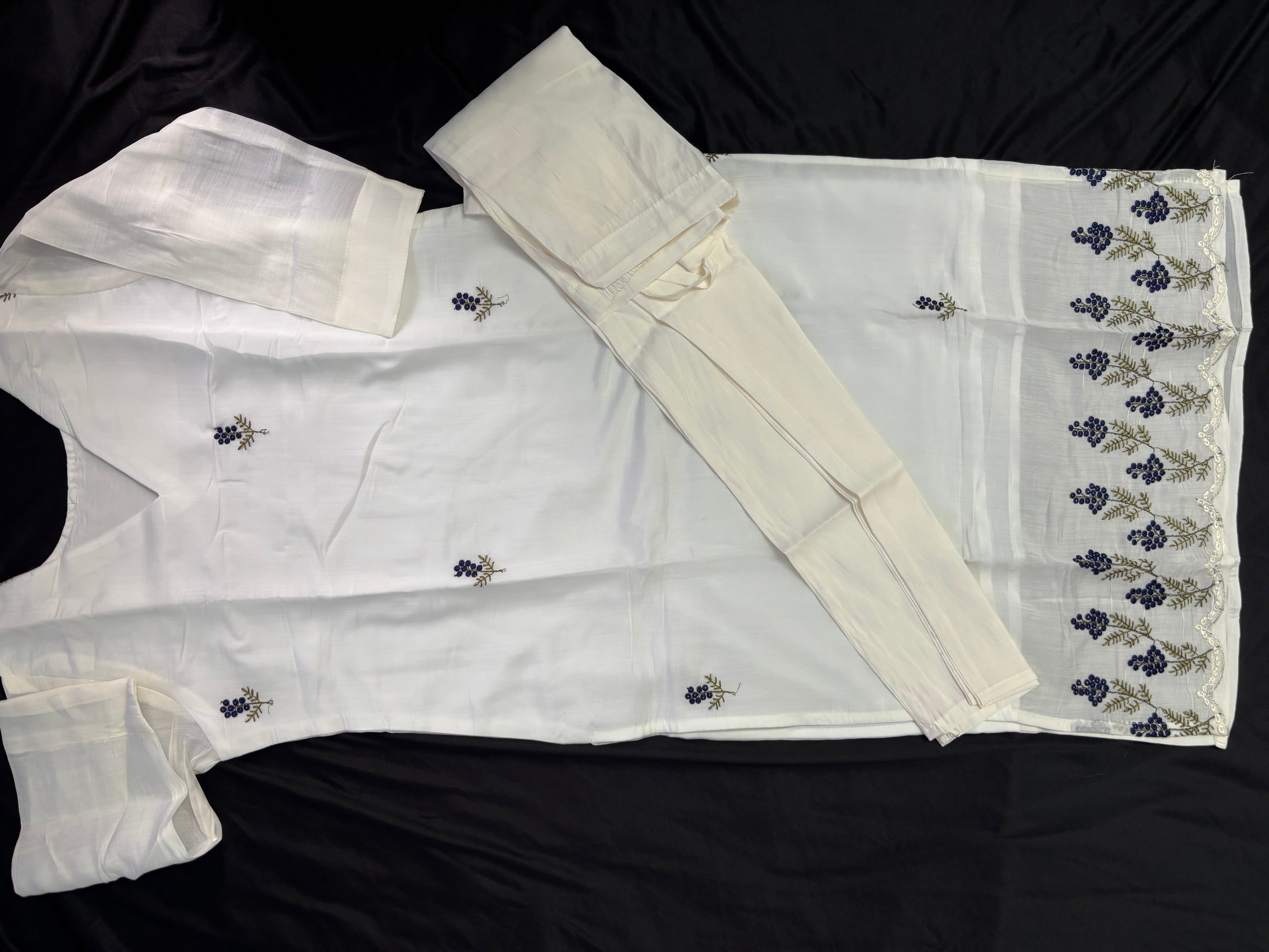 Embroidered Regular Thread Work Kurti